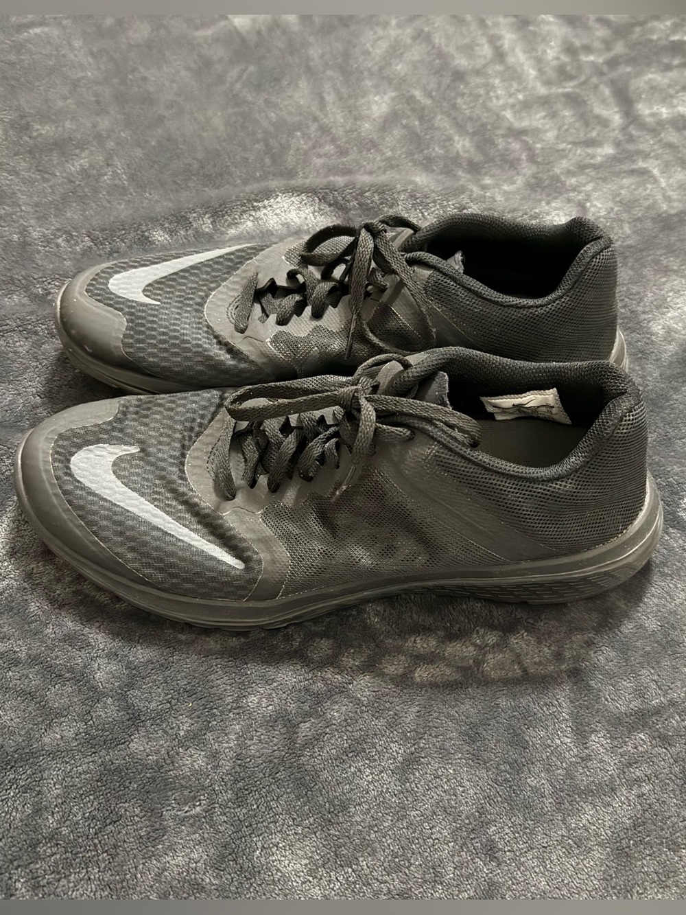 Nike Men’s Black and White Athletic Training Shoes